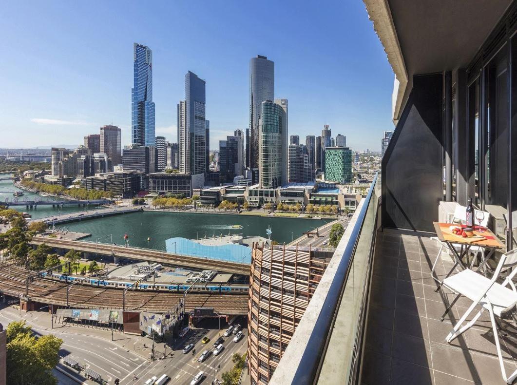 Aura On Flinders Serviced Apartments Ville de Ville de Melbourne Extérieur photo